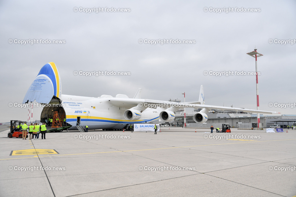 Flughafen Linz Hoersching_ Landung Antonov AN 225_ 05.10.2021-33 | 05.10.2021, Linz Hörsching, AUT, Flughafen Linz, Linz Airport, Landung Antonov 225, im Bild Antonov 225 - größtes und schwerstes Transportflugzeug der Welt zu Gast in Linz