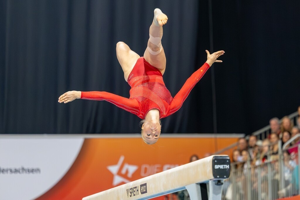 DM Finals 2026; Gerätfinals Frauen Schwebalken | DM Finals 2026; Gerätfinals Frauen Schwebalken***Lea Marie Quaas bei ihrer Übung - Realisiert mit Pictrs.com