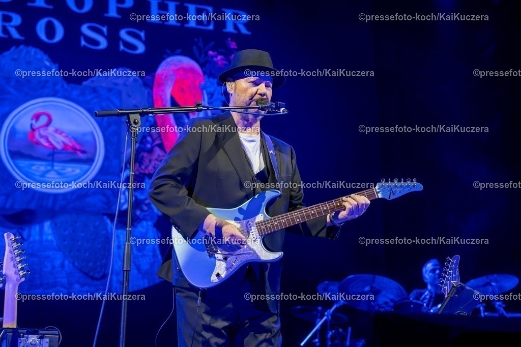 xKKU20022501016 | 20.02.2025, xkkux, Düsseldorf, Christopher Cross in der Mitsubishi Electric HALLE. 