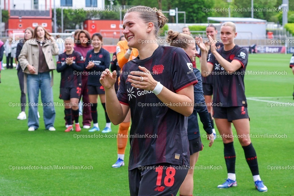 xsscx17052601057 | 17.05.2026, xsscx, Frauen Fussball, Bayer 04 Leverkusen - Werder Bremen, 1. Fussball Bundesliga, 26. Spieltag, Ulrich-Haberland-Stadion, Saison 2025 2026: Julia Mickenhagen (Bayer Leverkusen #18) DFB regulations prohibit any use of photographs as image sequences and or quasi-video. Photo: xSandraxScherningxPressefotoKochx