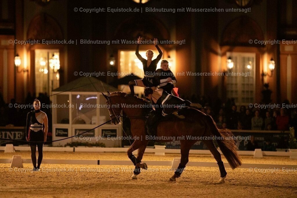 20230527_Voltigieren_NASPA_Flutlicht_1079 | equistock