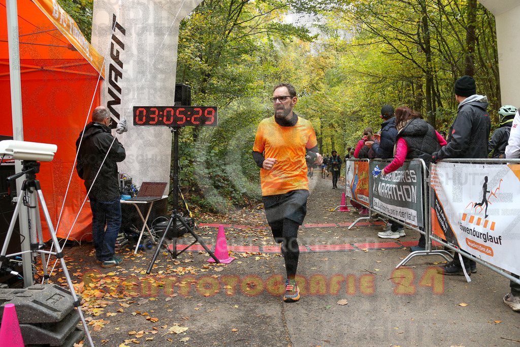 251026_1307_EX1_2552 | Sportfotografie im Rhein-Sieg Kreis, Köln, Bonn, NRW, Rheinland Pfalz, Hessen, etc. Unser Tätigkeitsfeld umfasst den Laufsport vom Volkslauf über den Marathon, Duathlon, Triathon bis zum Ultralauf wie Kölnpfad Ultra oder Schindertrail.