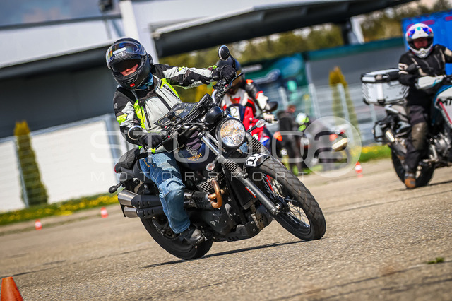 0011-260419_NOE-067_11 | Deine Full-Service-Agentur für ✔️Videoproduktionen und ✔️Motorsportfotografie Jetzt Angebot anfragen!