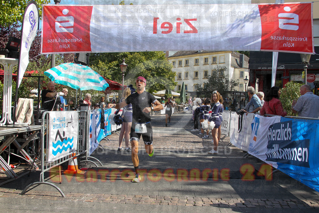250824_1232_EV4_9268 | Sportfotografie im Rhein-Sieg Kreis, Köln, Bonn, NRW, Rheinland Pfalz, Hessen, etc. Unser Tätigkeitsfeld umfasst den Laufsport vom Volkslauf über den Marathon, Duathlon, Triathon bis zum Ultralauf wie Kölnpfad Ultra oder Schindertrail.
