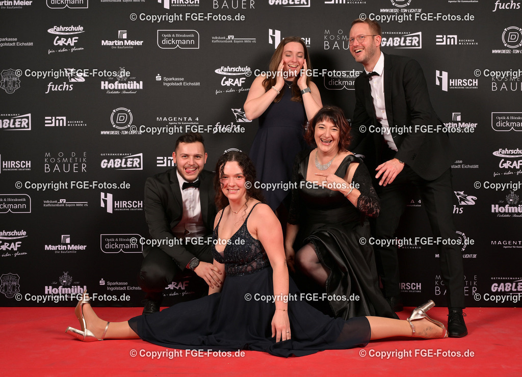 20240114-fge-fotos-0432 | Eröffnungsball der FGE am 14.01.2024 im Alten Stadttheater in Eichstätt. - Realisiert mit Pictrs.com