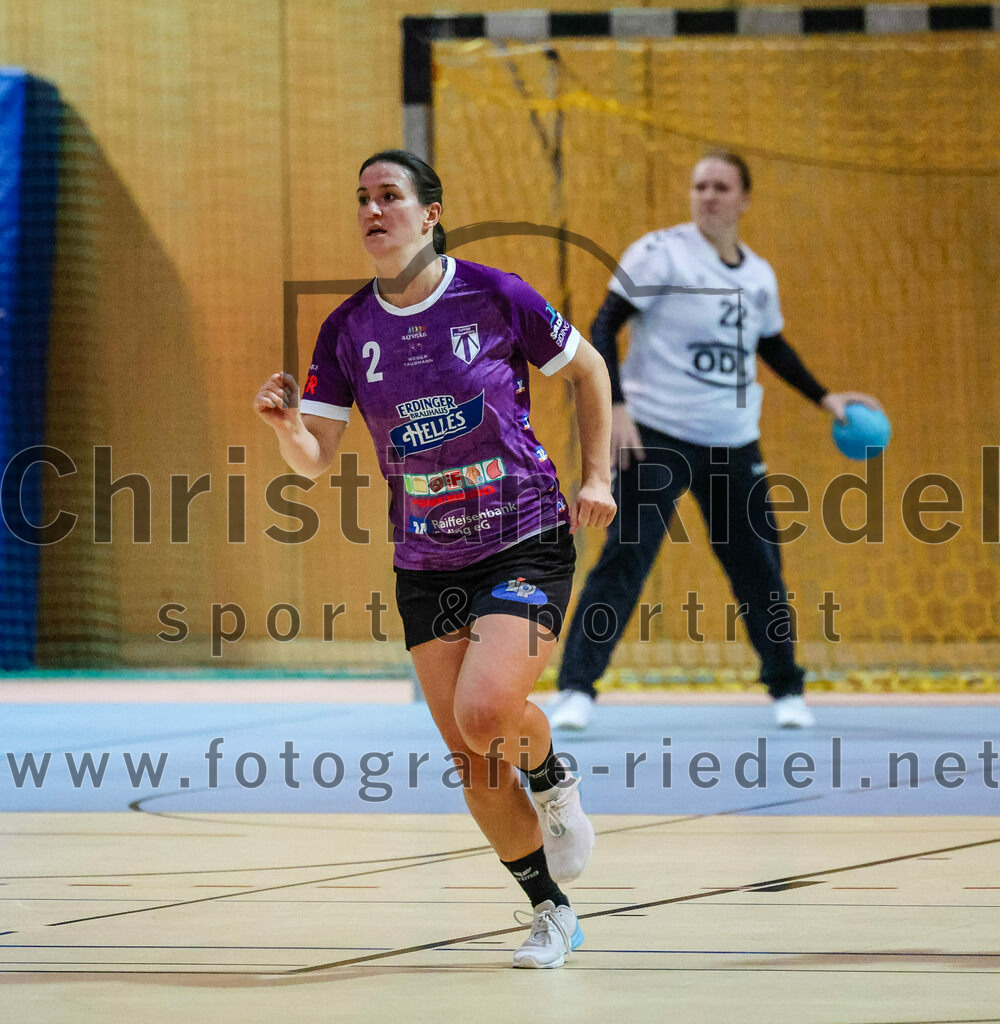 2023-11-04_092_SpVgg_Altenerding_gegen_TV_Altoetting | Erding, Deutschland, 04.11.2023:
Handball, Bezirksoberliga Frauen Altbayern 2023 / 2024, 6. Spieltag, SpVgg Altenerding gegen TV Altötting, Endergebnis: 28:26

Janina Konrad (SpVgg Altenerding, #2), Juliane Grimme (TV Altötting, #22)

Foto: Christian Riedel / fotografie-riedel.net