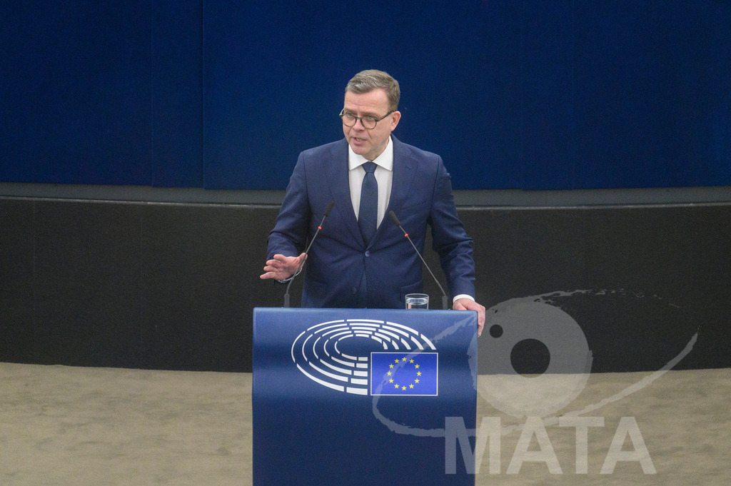 _DWI6411 | Finnischen Premierminister Petteri Orpo spricht vor dem Parlament im Plenarsaal des Europäischen Parlaments. Straßburg, 13.03.2024 - Realisiert mit Pictrs.com