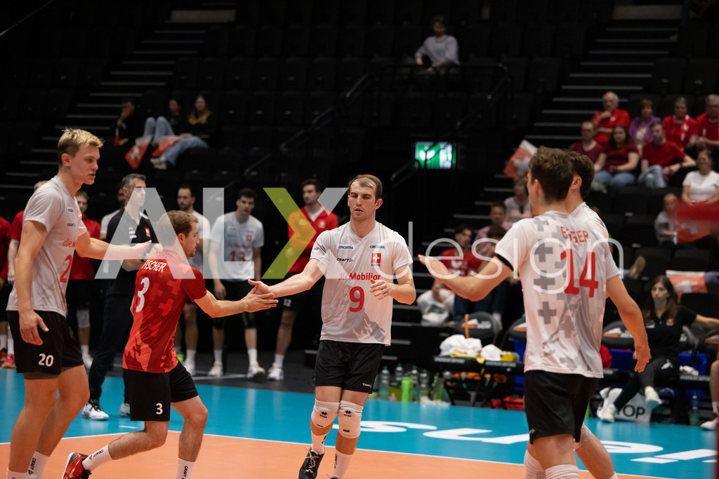 Luxembourg v Switzerland - CEV European League Men | KRIENS, SWITZERLAND - JUNE 12: Team of Switzerland during the CEV European League match between Luxembourg and Switzerland at Pilatus Arena on June 12, 2026 in Kriens, Switzerland. - Realisiert mit Pictrs.com