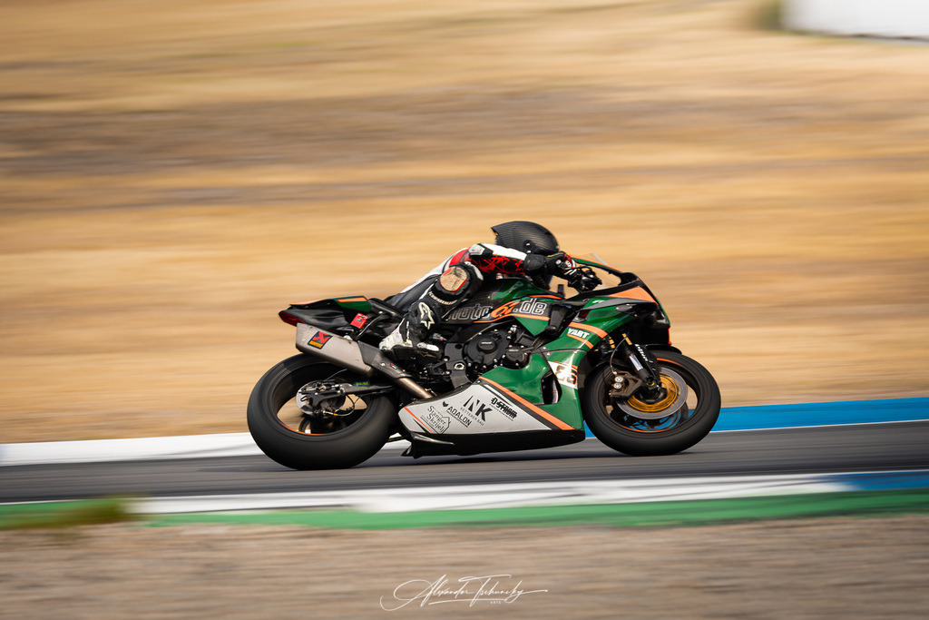 Ducati Trackday Hockenheimring 2026 | Entdecken Sie die faszinierende Welt von Alexander Tschuncky Arts: Kreative Fotografie, atemberaubende Automobilkunst und hochwertiger Bilderdruck. Lassen Sie sich inspirieren! - Realisiert mit Pictrs.com
