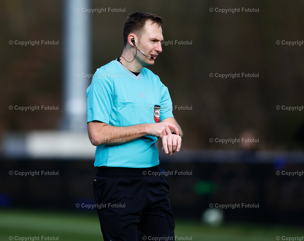 A_LUI_28032026_14 | SPORT,FUSSBALL, LT1 OOE LIGA ASKOE OEDT 1B-SV ZEBAU BAD ISCHL 28.03.2026 IM BILD: SCHIEDSRICHTER EDIN KUSTURA  FOTO:FOTLUI 