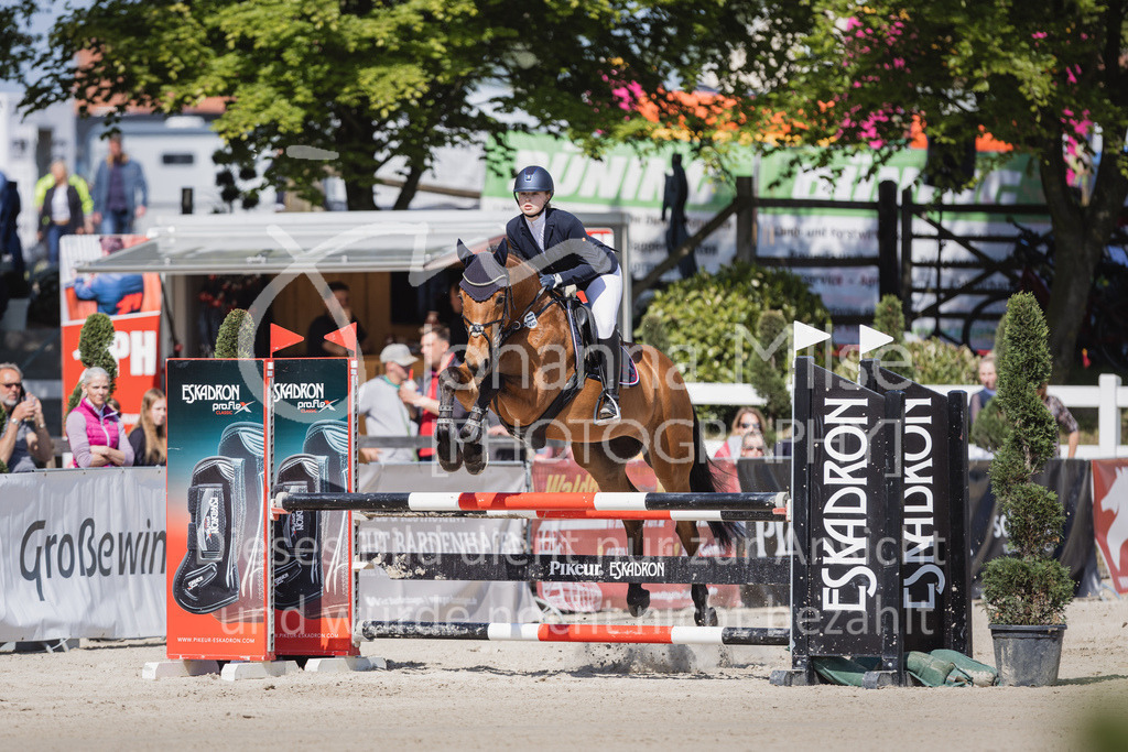 230519_MayDays_Stil-A2-U25-113 | Deine schönsten Turniermomente als professionelle Fotos! Entdecke hochwertige Pferdesport-Fotografie im Online-Shop. Jetzt Fotos finden & bestellen!