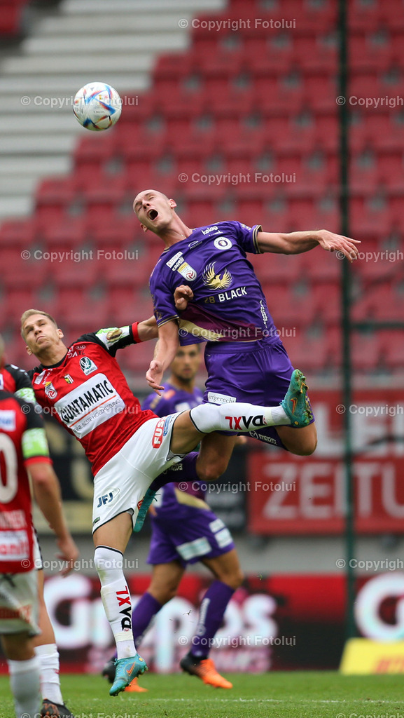 A_LUI_130822_0001 | SPORT,FUSSBALL,ADMIRAL BUNDESLIGA AUSTRIA KLAGENFURT-SV GUNTAMATIC RIED 14.08.2022 IM BILD: NICOLAS WIMMER (KLAGENFURT) UND CHRISTOPHER MONDSCHEIN (RIED FOTO: FOTOLUI/MARIO WIMMER