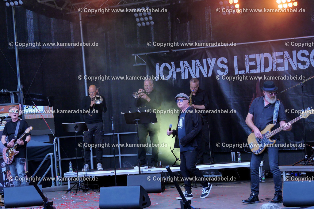 29.08.2025 Johnnys Leidenschaft bei den DIN Tagen 2025 | 29.08.2025 Johnnys Leidenschaft gibt auf der Altmarktbühne in Dinslaken bei den DIN Tagen 2025 ein Konzert. - Realisiert mit Pictrs.com