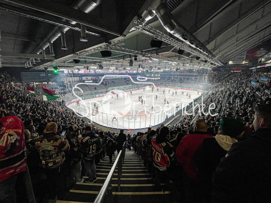 Augsburger Panther - Loewen Frankfurt | Das schoene Curt Frenzel Stadion wartet gespannt auf die Partie der Panther gegen Frankfurt / Symbolbild / CFS / Eisstadion / Eishalle / Augsburg