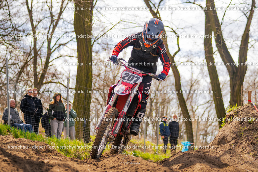 20260406_MSCHänchen-9518 | Sportfotografin aus Berlin-Brandenburg mit Fokus auf Motocross. Ich halte deine sportliche Leistung und echte Emotionen auf und neben der Strecke professionell fest. Entdecke die Fotos von deinem Rennen und bestelle sie direkt hier im Shop.