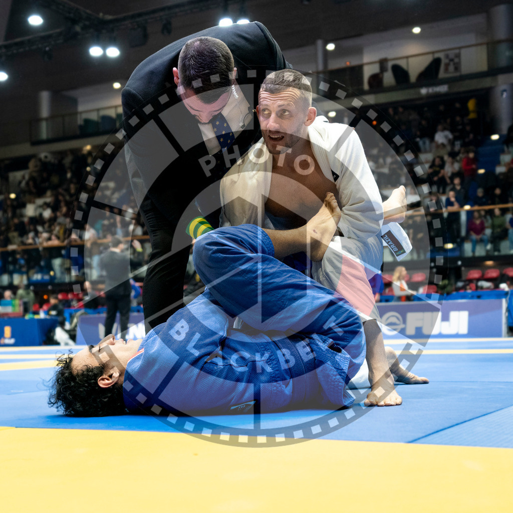 20240121PBB5637 | Fighters compete during the second day of the IBJJF European Championship in Paris, France, on January 21, 2024.
