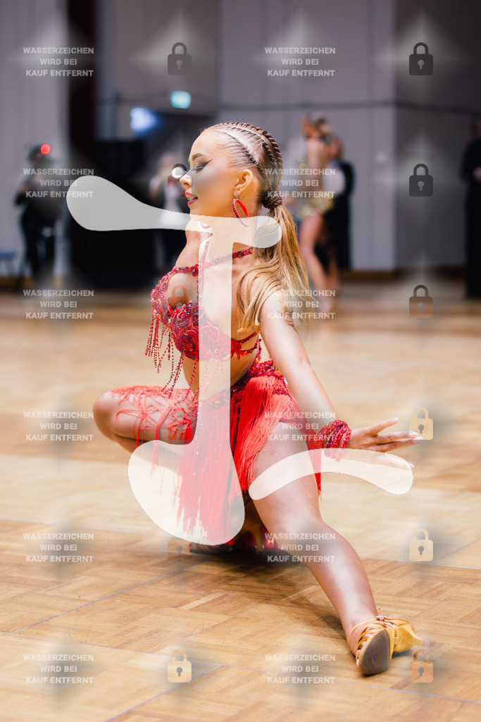 GOC 2025 - WDSF Solo Junior II Latin Female - 2025-08-21-8542 | Webshop for digital downloads and prints of dance sport, event & show photographer Julian Link - Realisiert mit Pictrs.com