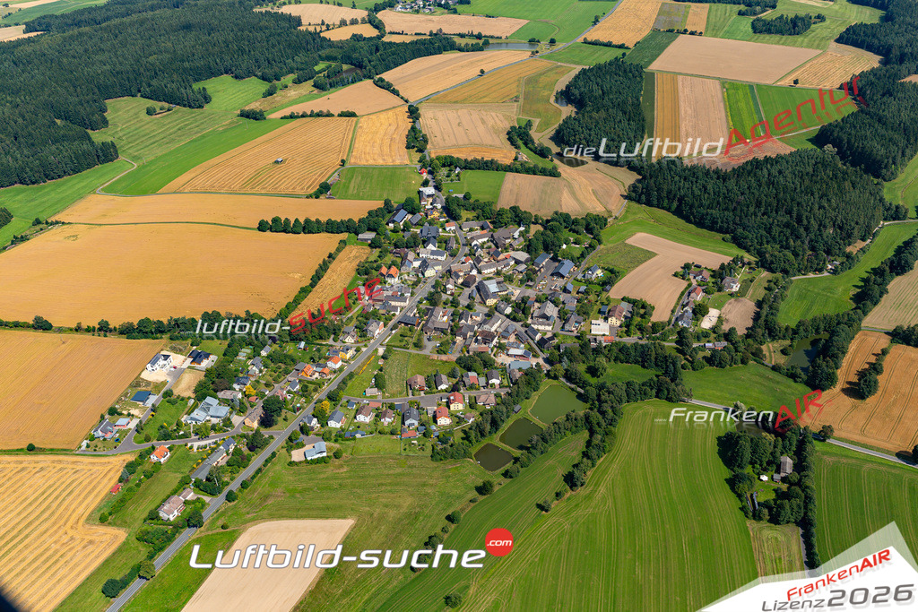 Aktuelles Luftbild von Bernstein Wunsiedel Kauf mit Lizenz / Bildrechten möglich- Die Luftaufnahme wurde 2021 mittels UL-Flugzeug erstellt ( keine Drohne ) - hochauflösende Kamera-Systeme von  Canon -Beste Qualität - Für grossformatige Ausdrucke geeignet. Die Geschenkidee !