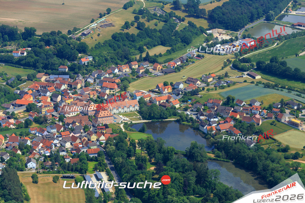 Die Luftaufnahme Reichmannsdorf - Schlüsselfeld wurde vom UL-Flugzeug (keine Drohne) aus fotografiert.Hohe Druck- Auflösung-die Geschenkidee!