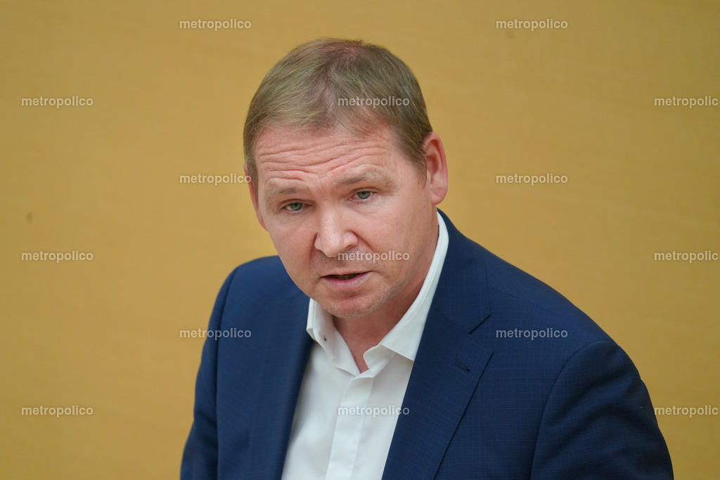 Dominik Spitzer (7) | Metropolico