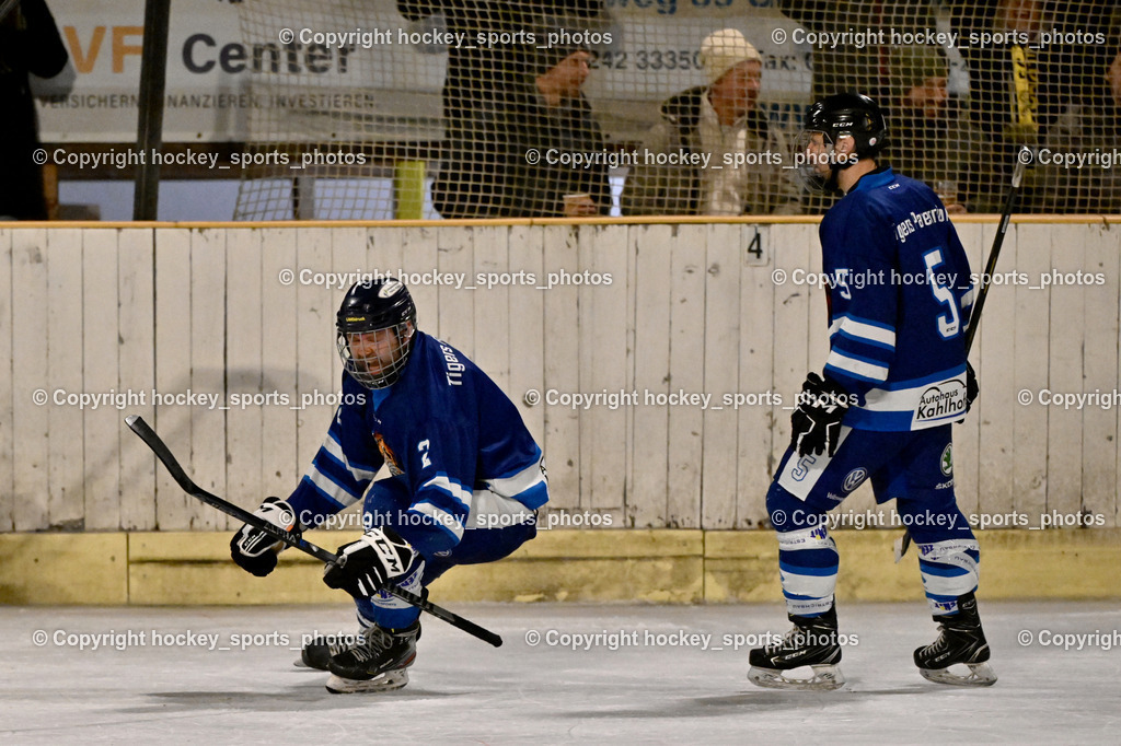 ELV Zauchen vs. EC Tigers Paternion  | Jubel #2 Pranjic Marko EC Tigers Paternion, #5 Rauter Marcel EC Tigers Paternion, ELV Zauchen vs. EC Tigers Paternion , ELV Zauchen vs. EC Tigers Paternion  am 02.01.2025 in Eisoval Zauchen (Stadthalle Villach), Austria, (Photo by Bernd Stefan)