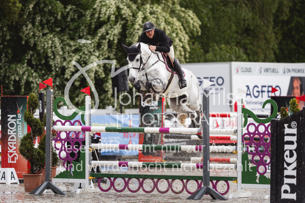 2605_MayDays_14_Zwei-Ph_M2-405 | Deine schönsten Turniermomente als professionelle Fotos! Entdecke hochwertige Pferdesport-Fotografie im Online-Shop. Jetzt Fotos finden & bestellen!