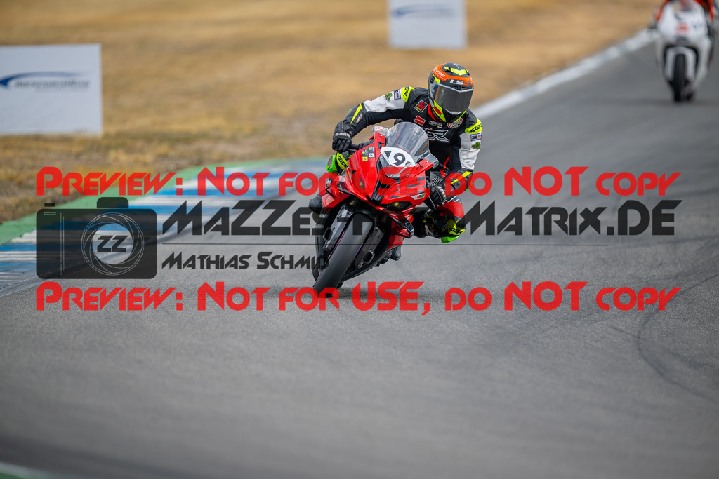 MaZZes-Fotomatrix-20260809-586759 | R1