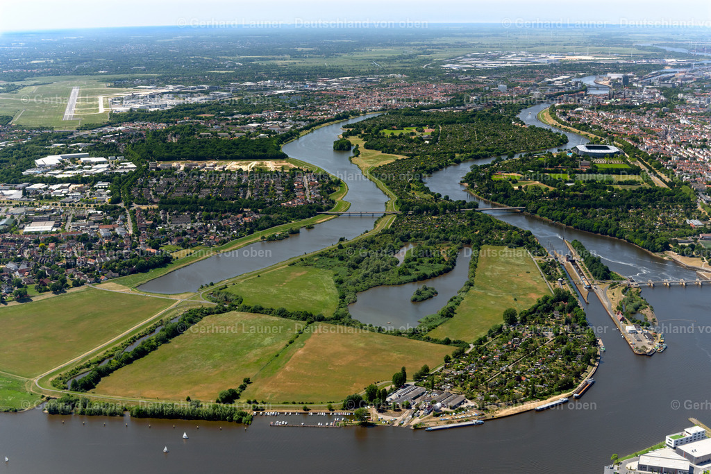 4029551 | BREMEN 01.06.2020 Uferbereiche an der Weser im Ortsteil Hemelingen in Bremen. // Shore areas on the Weser in the district of Hemelingen in Bremen. Foto: Gerhard Launer