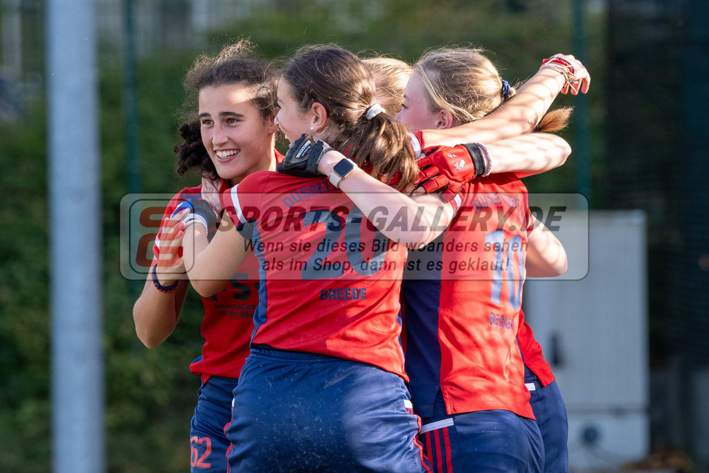 SFE_20231021_0291 | Deutsche Meisterschaft Weibliche U16 Halbfinale Düsseldorfer HC - Harvestehuder THC am 21.10.2023 in Köln (Düsseldorfer Hockeyclub 1905 e.V.), Photo: Stephan Fehrmann 2023 (Sports-Gallery)