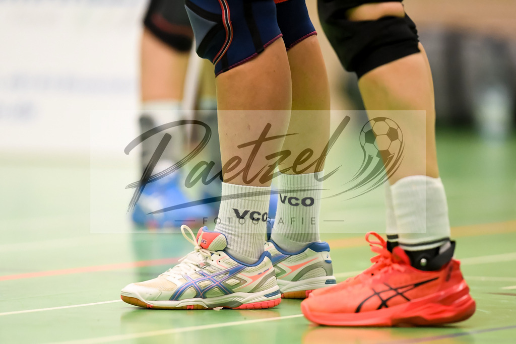 VCOBWA20211106_061 | Volleyball, Frauen:   bei dem Spiel der 3. Liga West zwischen VC Osnabrueck und SV BW Aasee in der Schlosswallhalle am 06.11.2021 in Osnabrueck, Deutschland. - Realisiert mit Pictrs.com
