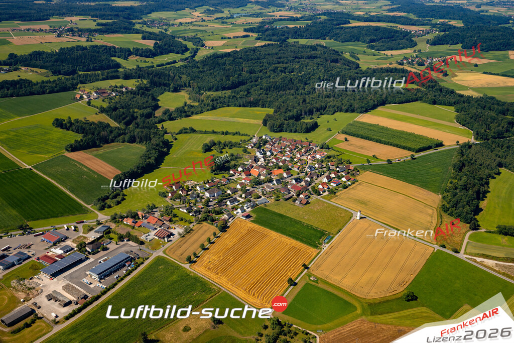 Das Luftbild zeigt : Bergbronn Kreßberg - Die Luftaufnahme wurde 2024 vom UL-Flugzeug aus erstellt ( keine Drohne ) - Hochauflösende Luftaufnahme - Für grossformatige Ausdrucke geeignet. Die Geschenkidee !Mit Lizenz und Bildrechte bestellbar
