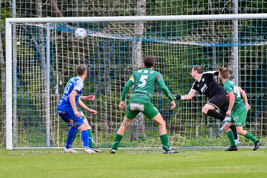 Dellach Gail vs. Rapid Lienz | Tor Dellach Gail, #13 Gabriel Umfahrer Dellach Gail, #5 Manuel Eder Rapid Lienz, #1 Julian Weiskopf Rapid Lienz, #20 Dominic Josef Girstmair Rapid Lienz, Dellach Gail vs. Rapid Lienz, Dellach Gail vs. Rapid Lienz am 26.04.2024 in Dellach (Sportplatz Dellach Gail), Austria, (Photo by Bernd Stefan)