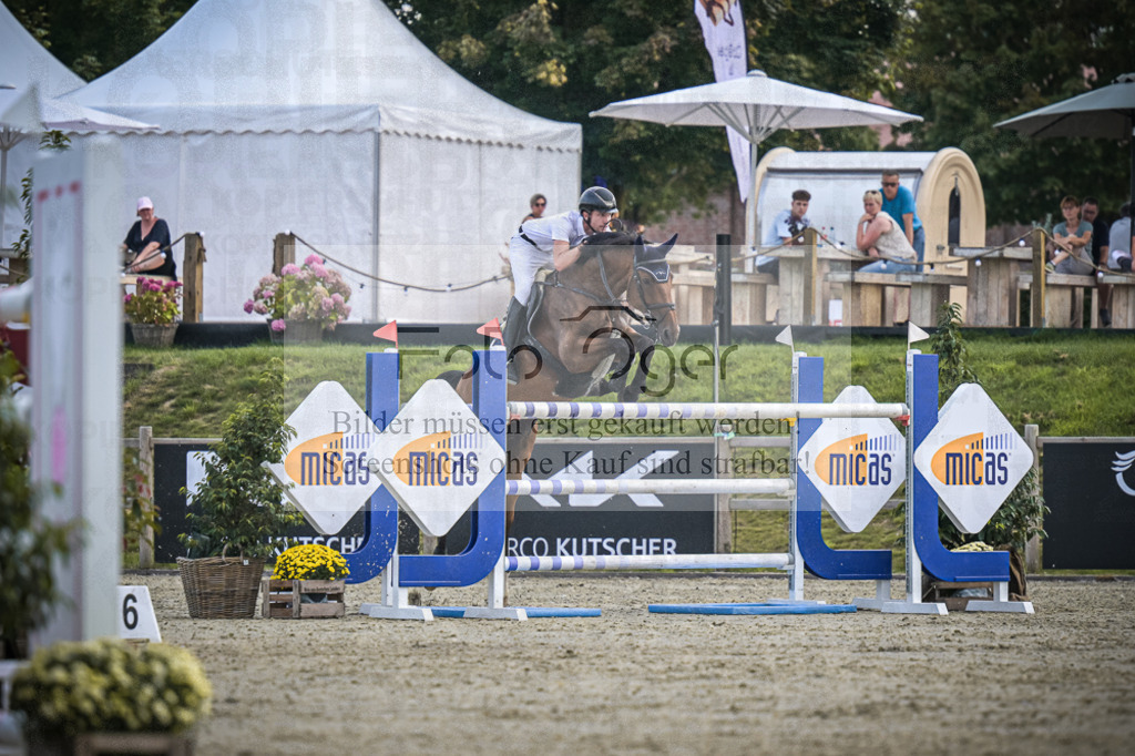 DOS_3085 | Entdecke hochwertige Reitturnierfotos von Foto Oger. Professionell, emotional und authentisch – jetzt Lieblingsmomente im Shop bestellen.Deutschlandweite Turnierfotografie. - Realisiert mit Pictrs.com