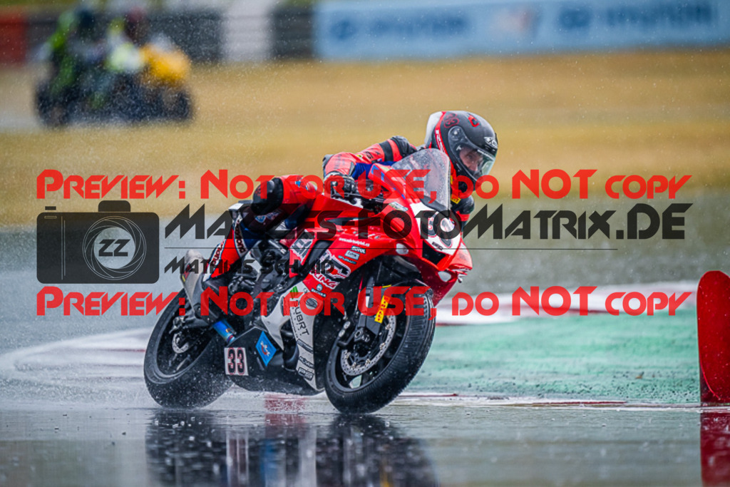 MaZZes_FotoMatrix_220624_4859 | TWINCUP