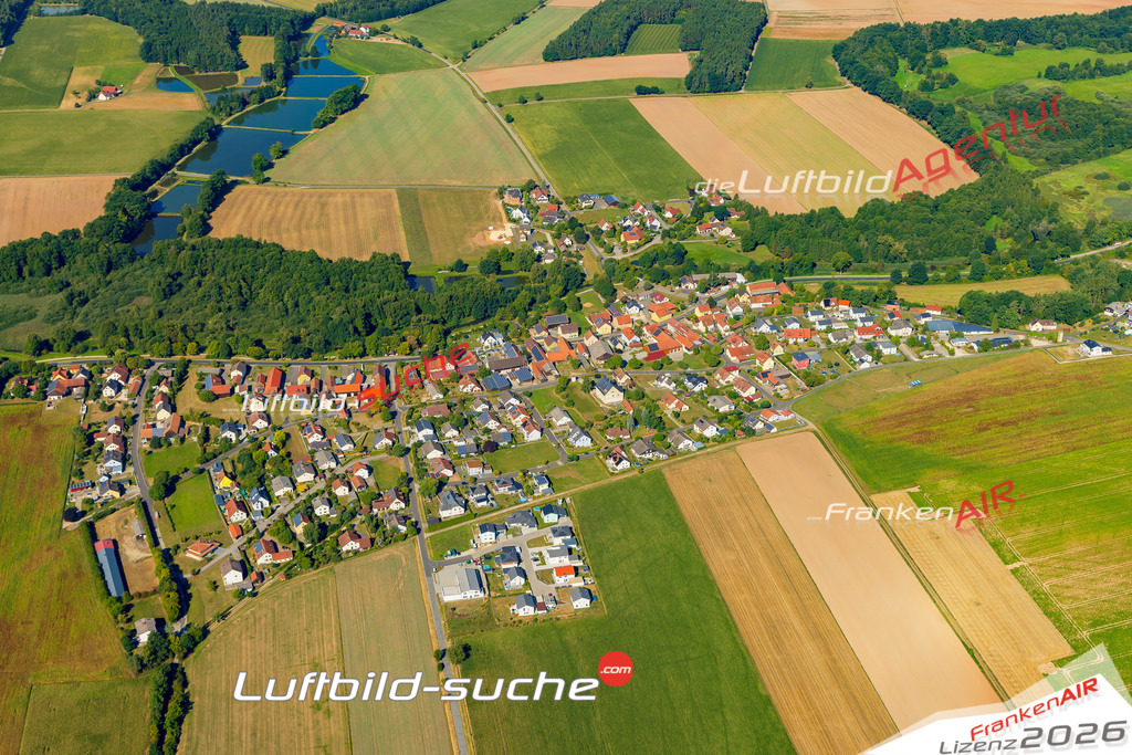 Luftaufnahme Süß Hahnbach - Die Luftaufnahme wurde 2025 vom UL-Flugzeug heraus erstellt ( keine Drohne ) - Hochauflösende Luftaufnahme - für professionelle Ausdrucke geeignet. Die Geschenkidee !Mit Lizenz und Bildrechte bestellbar