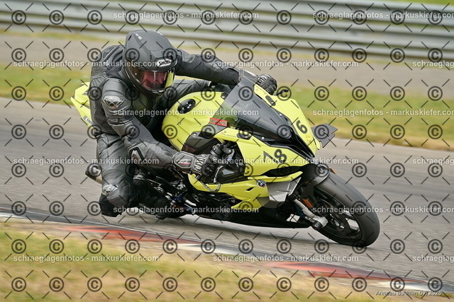 25bt05-0390 | markuskiefer.com - Realisiert mit Pictrs.com