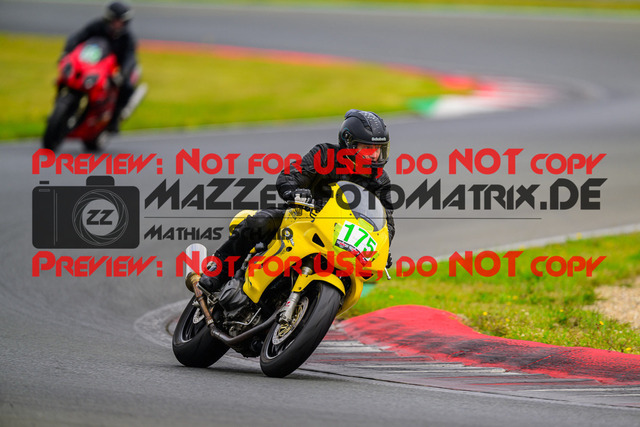 MaZZes_FotoMatrix_240724_6007705_8344 | GRUEN