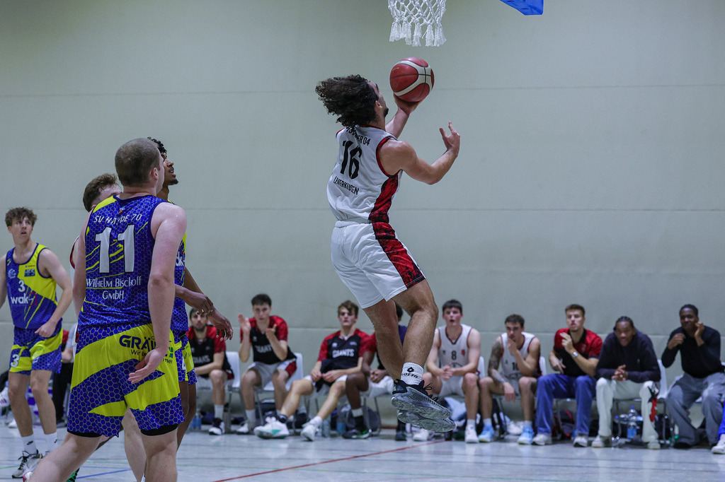 Regio BAYER GIANTS vs SV Haspe 70-35 | Fotos von Basketballspielen aus dem Raum NRW fotografiert von Gero Mueller-Laschet und Daniel Schaefer - Realisiert mit Pictrs.com