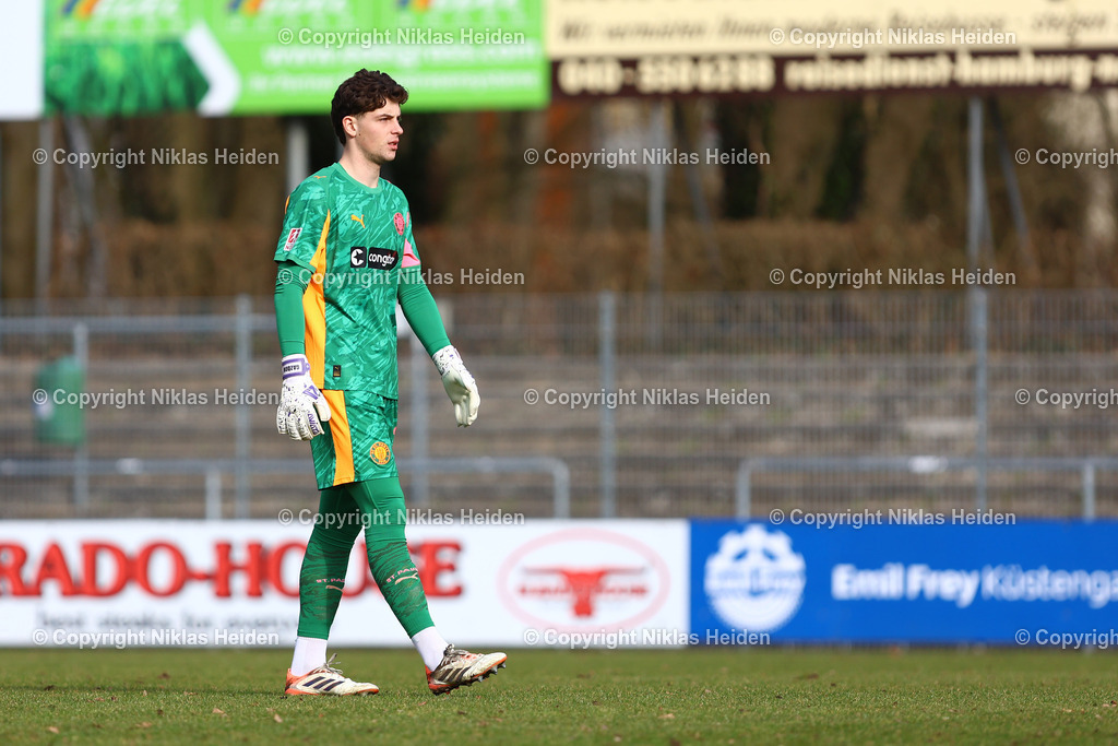 NH_FCStPauliU23_BWLohne_RegionalligaNord_01032026 | #24 Emil Gazdov (FC St. Pauli U23)Fußball I Herren I Regionalliga Nord I Saison 2025-2026 I 24. Spieltag I FC St. Pauli U23 - Blau-Weiß Lohne I 01.03.2026 I Edmund-Plambeck-Stadion