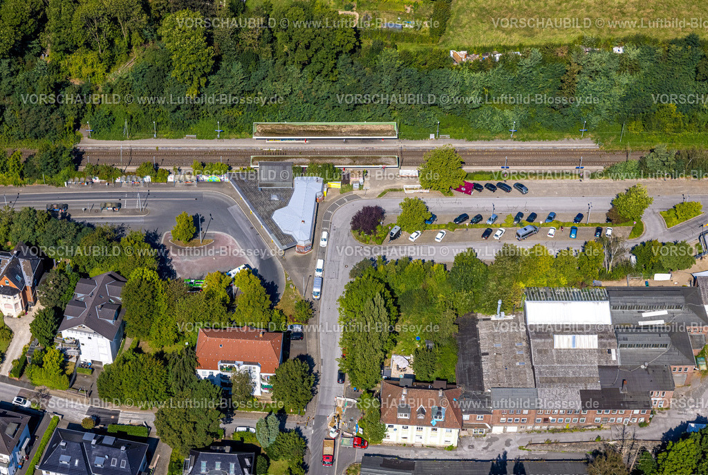 Gevelsberg240815078 | Luftbild, Hauptbahnhof Hbf mit Bahnsteig, Bahnhofsgebäude mit Vorplatz und Parkplatz, Gevelsberg, Ruhrgebiet, Nordrhein-Westfalen, Deutschland