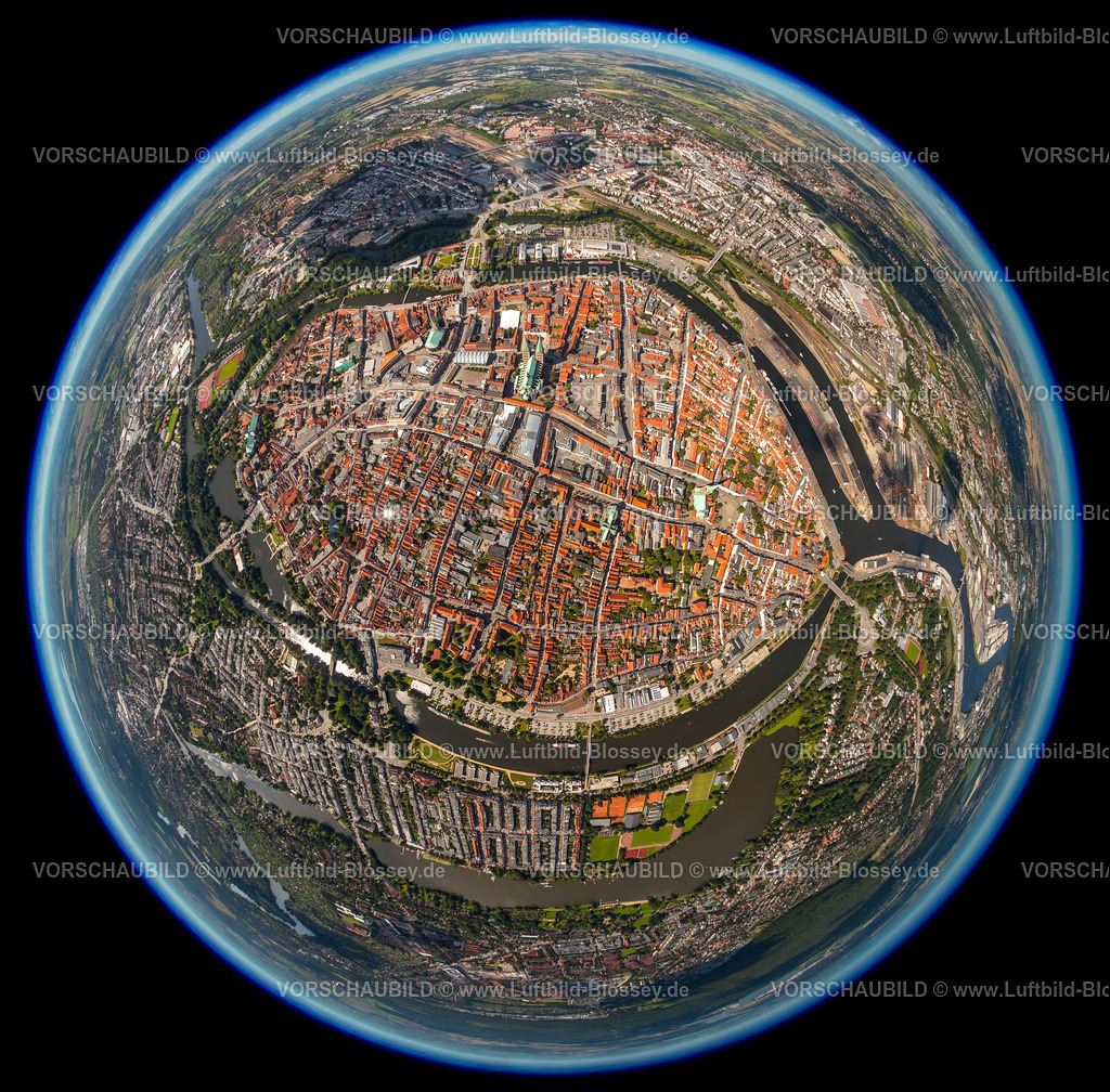 Luebeck12084637A | Altstadt von Luebeck,  St.Jakobi-Kirche, St.Marien-Kirche, St.Petri-Kirche, St.Aegidien-Kirche, Luebecker Dom, Trave, Luebeck, Ostsee, Schleswig-Holstein, Deutschland, Europa