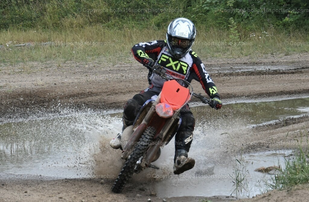 DSC_0460 (2) | Sportfotografie , Motorsport, Motoross, Reitsport, Mointainbike, Enduro,
Landschaft , Outdoor, Eventfotografie, Landschaft, Bilder online bestellen - Realisiert mit Pictrs.com