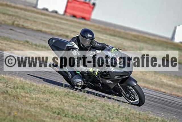 pube8968 | Professionelle Fotos von Sportveranstaltungen, aber auch Hochzeiten und anderen Events. - Realisiert mit Pictrs.com
