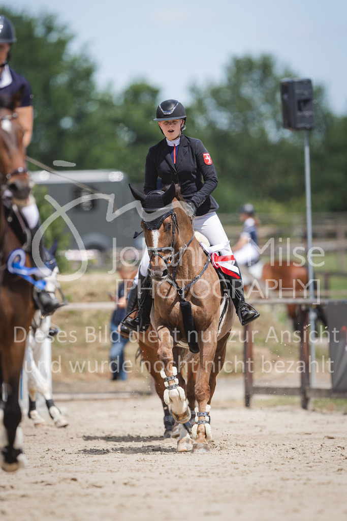 220612_LüPfSpTa_Stil-A2-386 | Lützower Pferdesporttage
Stilspringprüfung Kl.A** geschlossen
12.06.2022