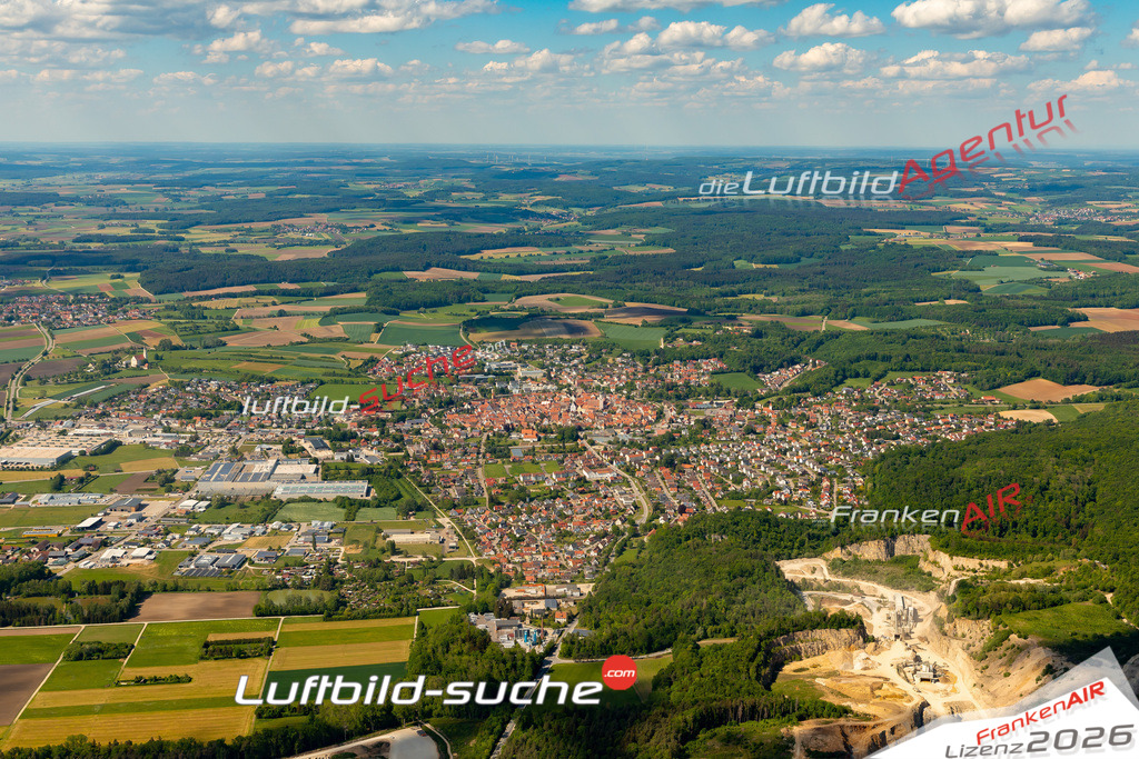 Das Luftbild zeigt :  Wemding - Die Luftaufnahme wurde 2024 vom UL-Flugzeug aus erstellt ( keine Drohne ) - Hochauflösende Luftaufnahme - Für grossformatige Ausdrucke geeignet. Die Geschenkidee !Mit Lizenz und Bildrechte bestellbar