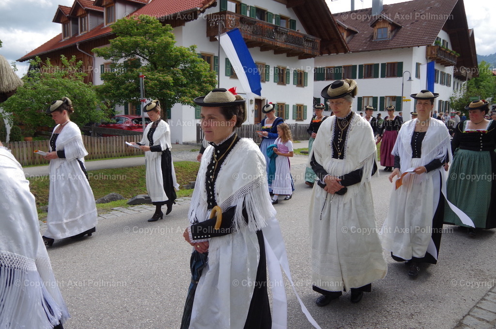 IMGP6640 | fotografiert von Axel PollmannLeonhardi Wallfahrt Benediktbeuern und Murnau, Fronleichnam, Fasching, Landschaft im Loisachtal und Benediktbeuern  - Realisiert mit Pictrs.com