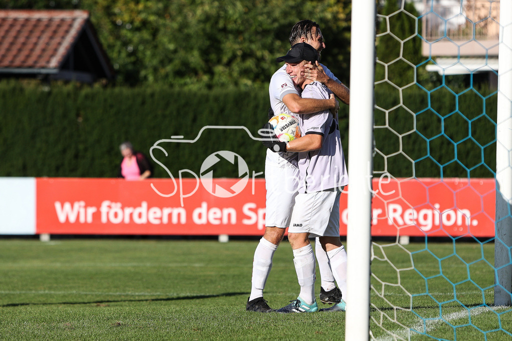 BC Aichach - BC Adelzhausen | Jubel nach Schlusspfiff