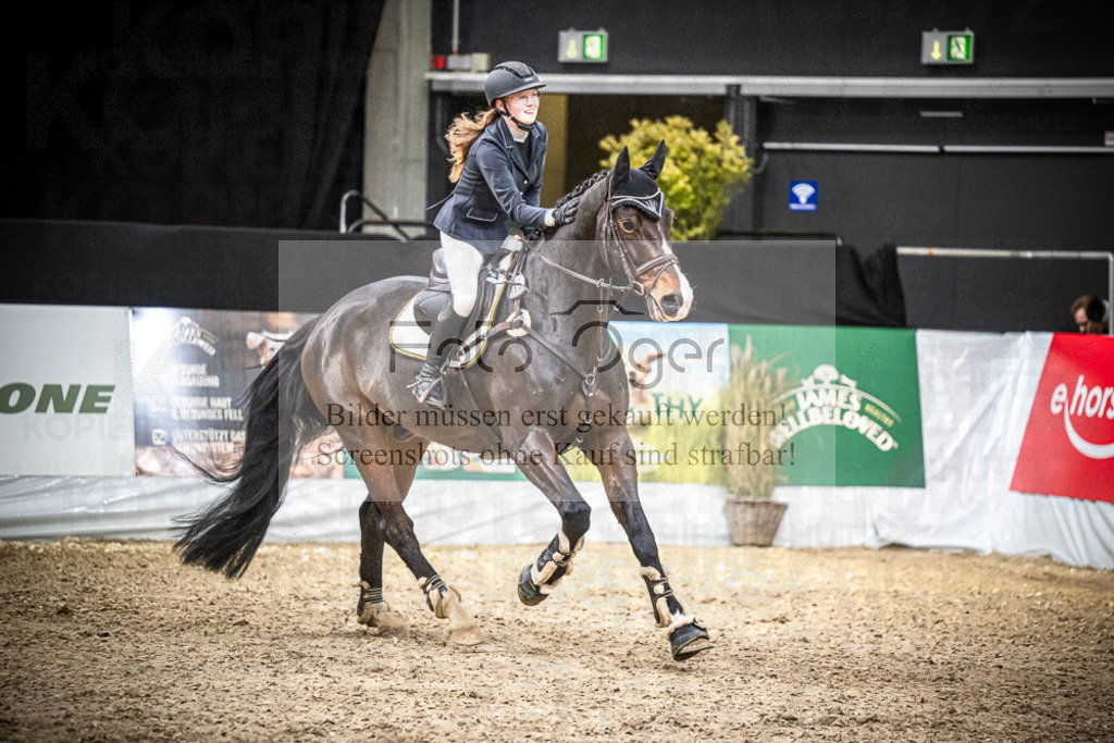 DOS_1738 | Entdecke hochwertige Reitturnierfotos von Foto Oger. Professionell, emotional und authentisch – jetzt Lieblingsmomente im Shop bestellen.Deutschlandweite Turnierfotografie. - Realisiert mit Pictrs.com
