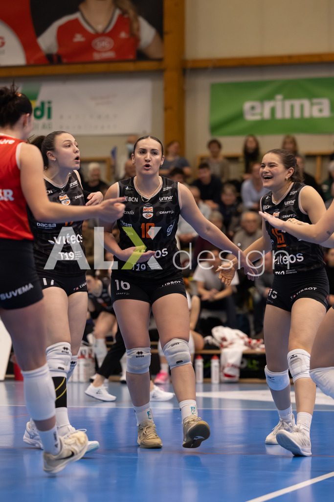 Volleyball I Frauen I Saison 2025-2026 I Volleyball NLA | Women I Round 16 I VC Kanti Schaffhausen - Viteos NUC I 31.01.2026 | 16 Scambray Tia (US) (Viteos NUC) – Außenangriff - Realisiert mit Pictrs.com