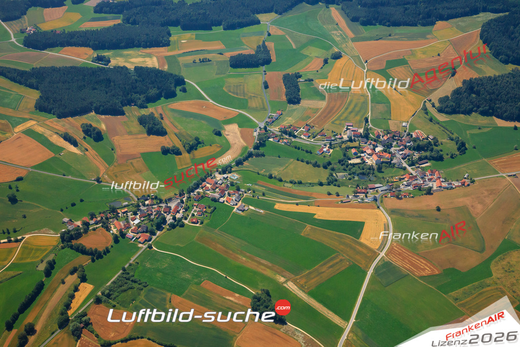 Die Luftaufnahme Oberreinbach - Neukirchen wurde vom UL-Flugzeug (keine Drohne) aus fotografiert.Hohe Druck- Auflösung-die Geschenkidee!